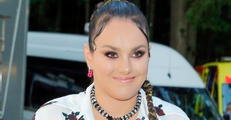 Ewa Farna zaskoczyła odważną metamorfozą. Jest nie do poznania