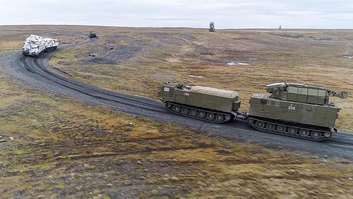 Rosja prowadzi ćwiczenia w rejonie Nowaja Ziemia na Morzu Arktycznym