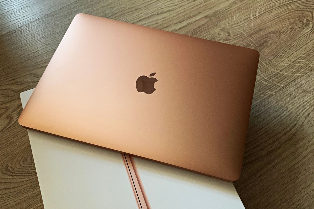 Nowy MacBook Air z pierwszymi problemami – użytkownicy skarżą się na kamerkę FaceTime