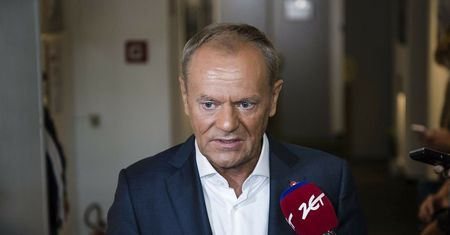 "Cała Polska spekuluje". Tusk o tajemniczym wypadku na A1