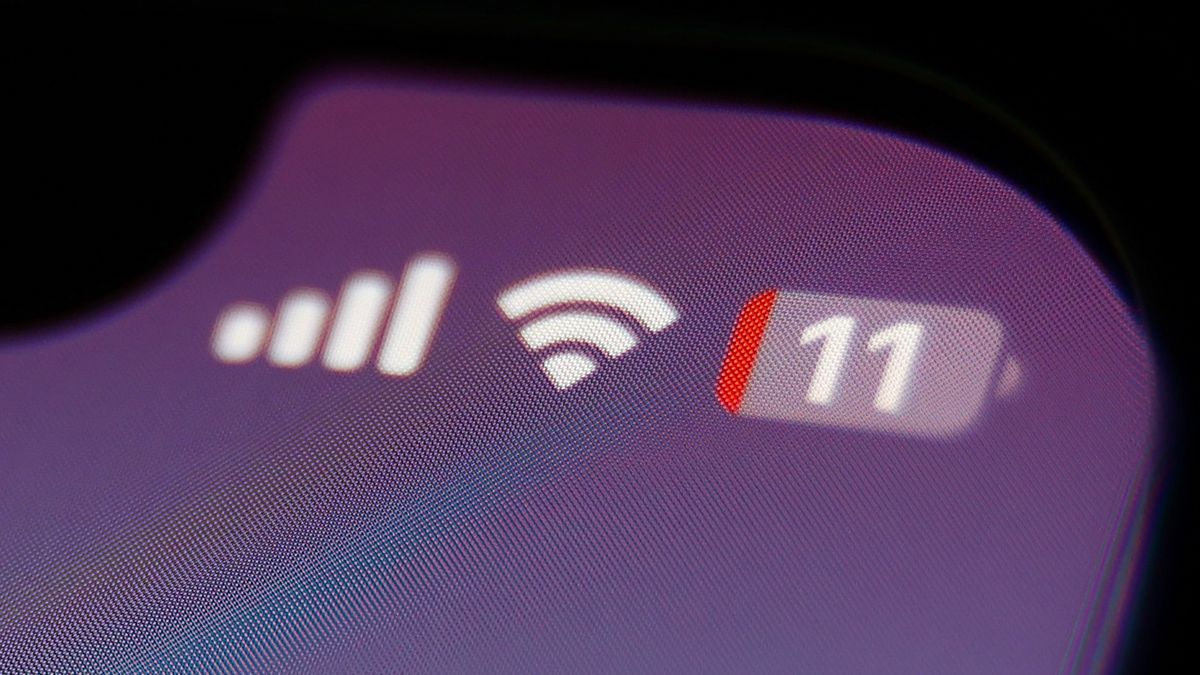 Signal, wi-fi and battery level icons displayed on a phone screen are seen in this illustration photo taken in Krakow, Poland on January 29, 2023. (Photo by Jakub Porzycki/NurPhoto via Getty Images)