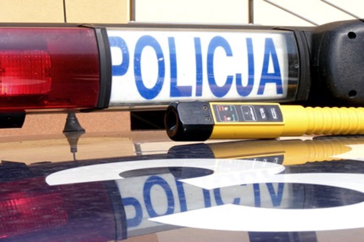 Kobieta opiekowała się dwojgiem dzieci pod wpływem alkoholu