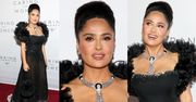 Salma Hayek w eleganckiej czerni i z wielkim naszyjnikiem ZACHWYCA na evencie Kering Foundation (ZDJĘCIA)