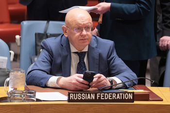 "Iran ma prawo kontrolować Ormuz". Ambasador Rosji nazwał państwa Zachodu "piratami"