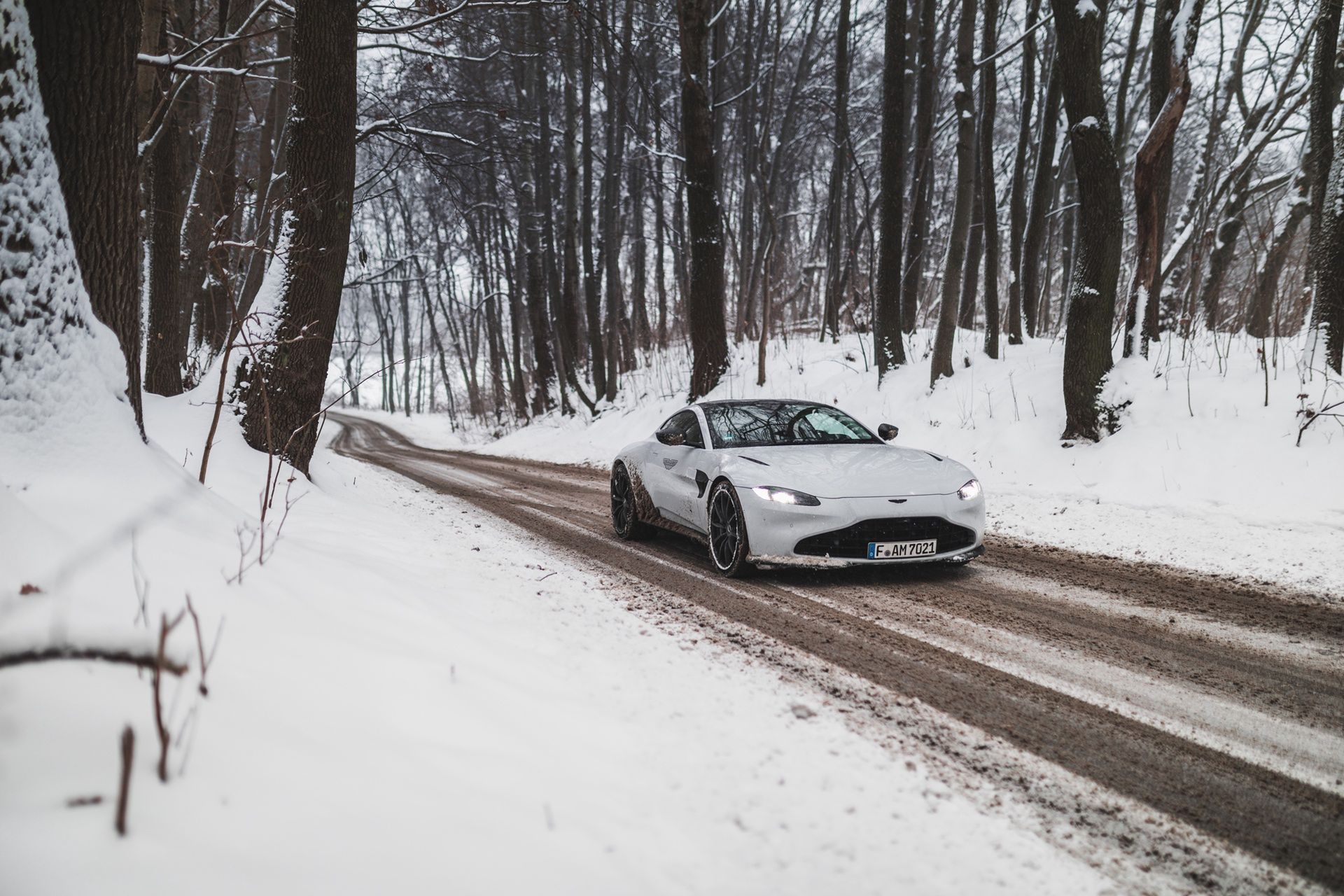 Aston Martin Vantage (2022)