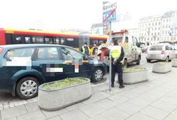 Taksówkarz bez prawa jazdy woził pasażerów