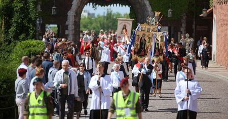 Czy Boże Ciało to święto nakazane? Kodeks kanoniczny wyjaśnia czy trzeba iść do kościoła