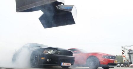 Dwa Fordy po tuningu fabrycznym, czyli Ford Mustang Shelby GT500 kontra Ford Mustang RTR (2011)