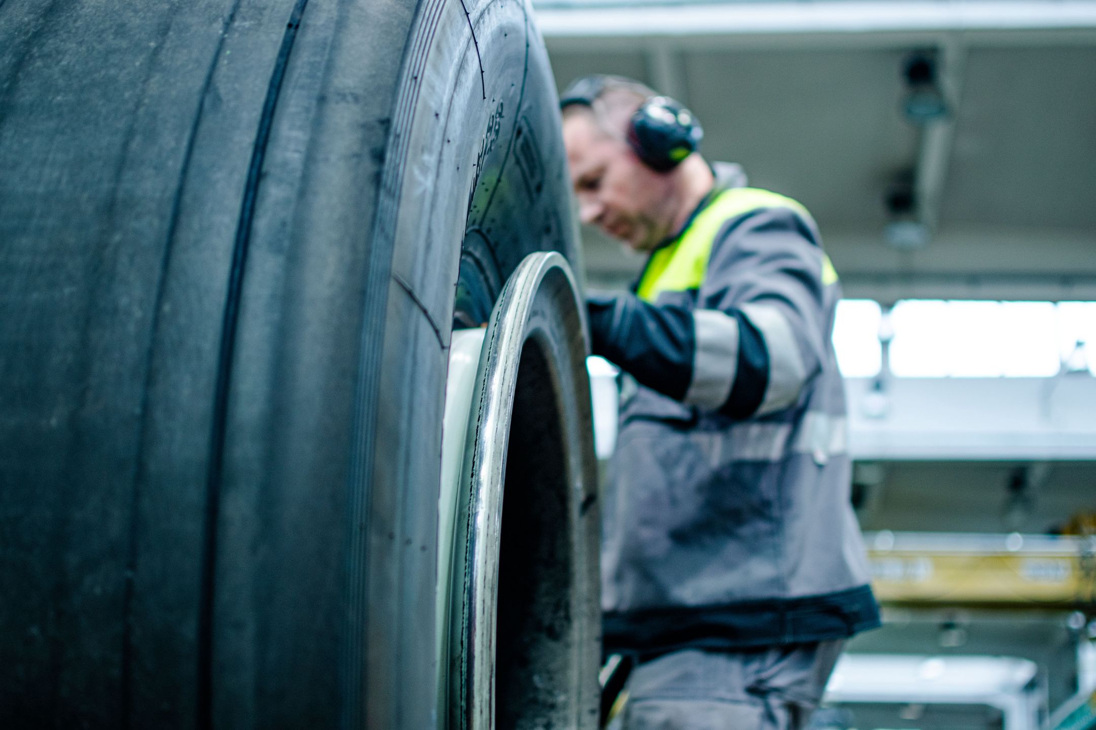 Wymiana opon w samolocie