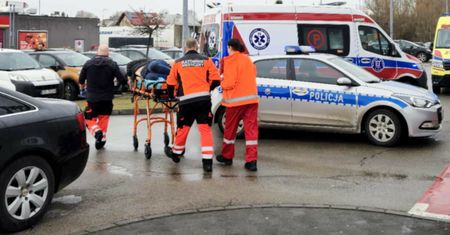Nożownik z Olkusza usłyszał zarzuty. Tłumaczył, że "słyszał głosy"