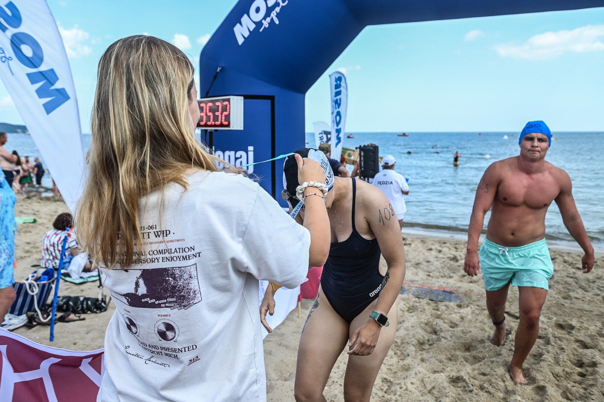 Wyścigi pływackie dookoła mola w Sopocie latem 2025 roku cieszyły się bardzo dużym zainteresowaniem wśród zawodników z całego kraju