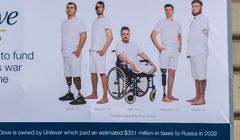 Unilever okrzyknięty "międzynarodowym sponsorem wojny", protest przed siedzibą firmy