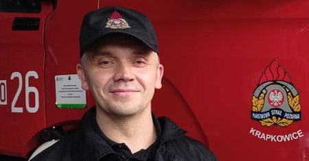Strażak wracał z pracy do domu. Uratował z pożaru sześć osób, w tym dzieci