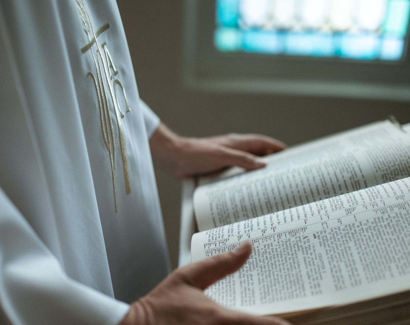 Ksiądz w Radiu Maryja diagnozuje, dlaczego Polki nie chcą rodzić dzieci