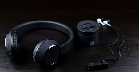 iFrogz Coda Wireless - test bezprzewodowych słuchawek nausznych