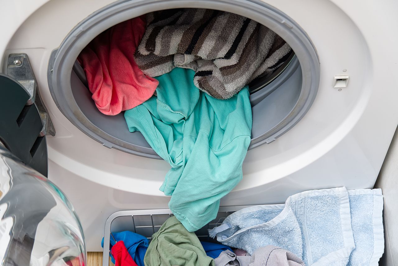 Simple ways to solve your washing machine's cleaning woes