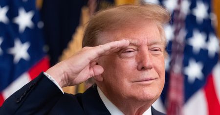 Trump rozmawiał z Putinem. Uzgodnił  dostawy paliwa z Rosji