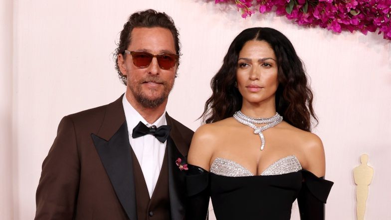 Matthew McConaughey z wystrojoną w diamenty żoną walczą o tytuł NAJSEKSOWNIEJSZEJ pary Oscarów (ZDJĘCIA)