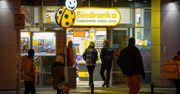 Biedronka. Tylko dzisiaj! Produkty 50 proc. taniej i dłuższe godziny pracy