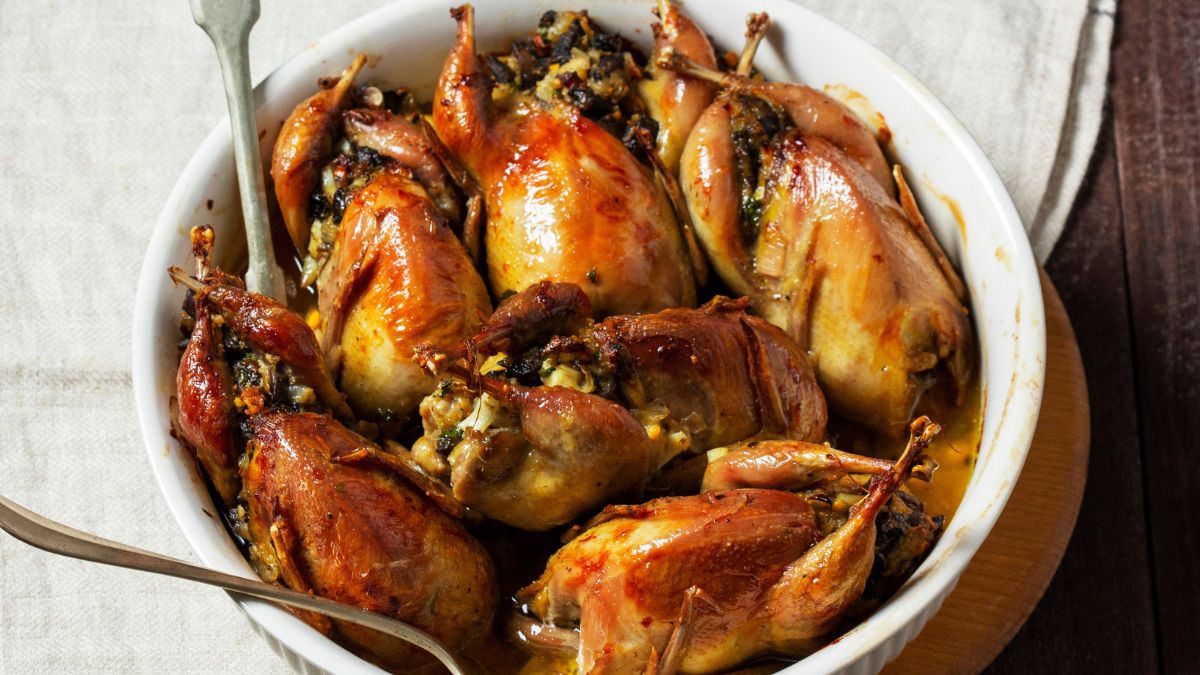 Gołębie kiedyś lądowały na stołach