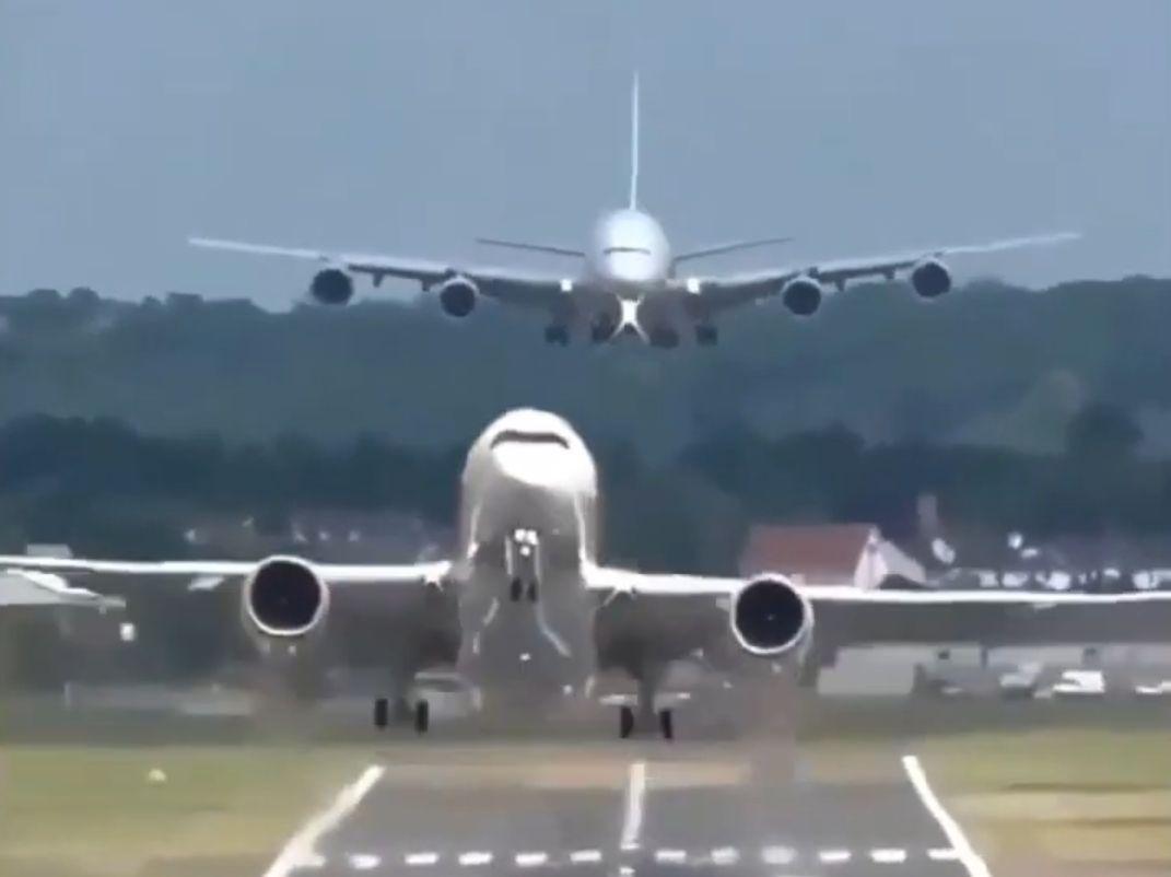 Low Pass, czyli niskie przeloty samolotów nad lotniskiem