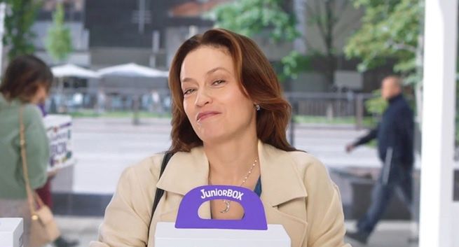 Play: do 6 miesięcy gratis w promocji Mix i Junior Box, reklamy znów bez Barbary Kurdej-Szatan