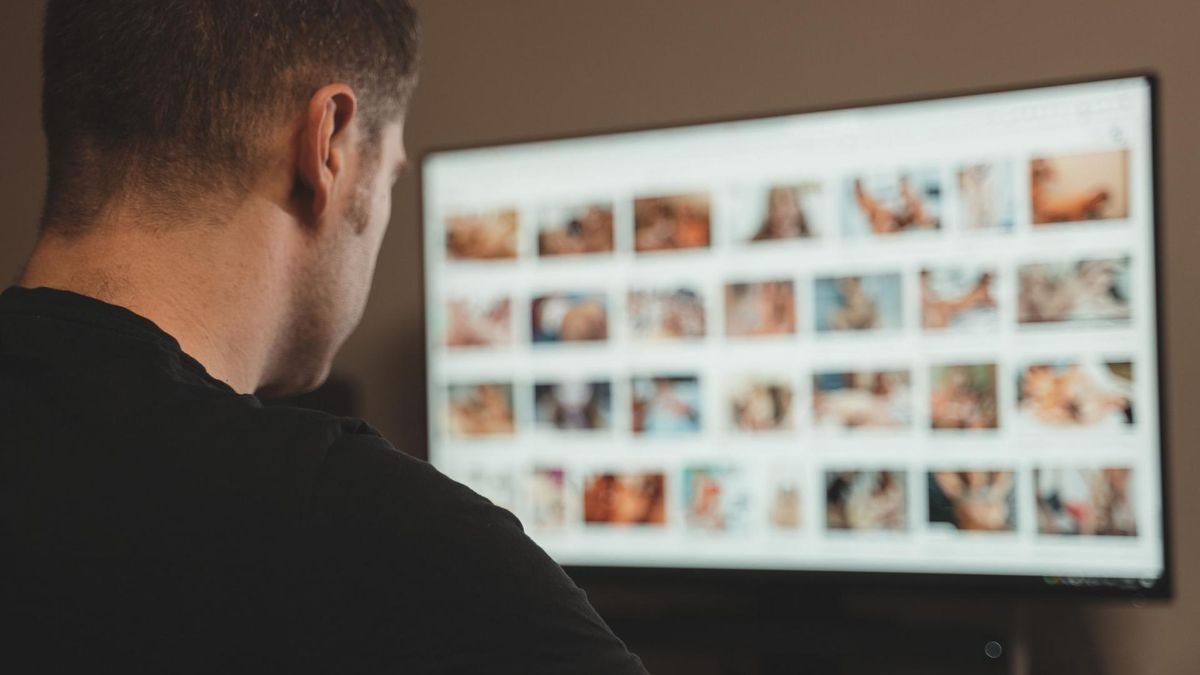 Seksuolog tłumaczy, jak rozpoznać i leczyć uzależnienie od pornografii