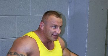 Geje chcą uprawiać seks z Pudzianem!