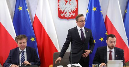 Polacy ocenili komisje śledcze. Jedna się wybija
