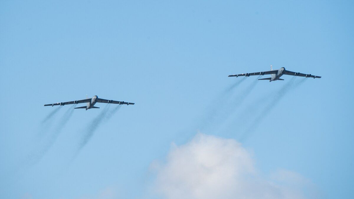 B-52H nad bazą Sił Powietrznych Barksdale Air Force Base