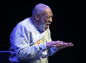 Bill Cosby: "Facet nie musi odpowiadać na insynuacje!"