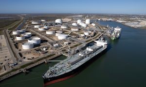 Wenezuelska ropa dotrze bezpośrednio do USA. Pierwszy tankowiec wypłynął