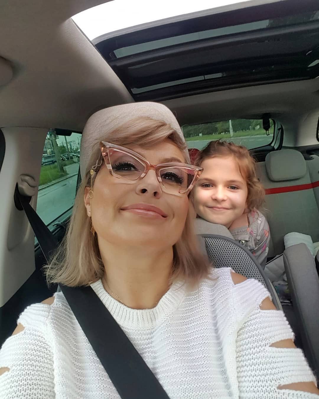 Katarzyna Skrzynecka zrobiła córce kwiecisty makijaż