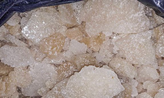 CBŚP uderza w gang powiązanych z pseudokibicami. Zabezpieczono ponad 100 kg narkotyków.