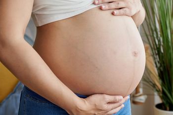 Najlepszy wiek na ciążę. Ustalenia badaczy nie pozostawiają złudzeń