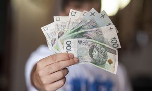 Prawnicy zgarniają nawet 25 tys. zł. Popyt na nich będzie rósł