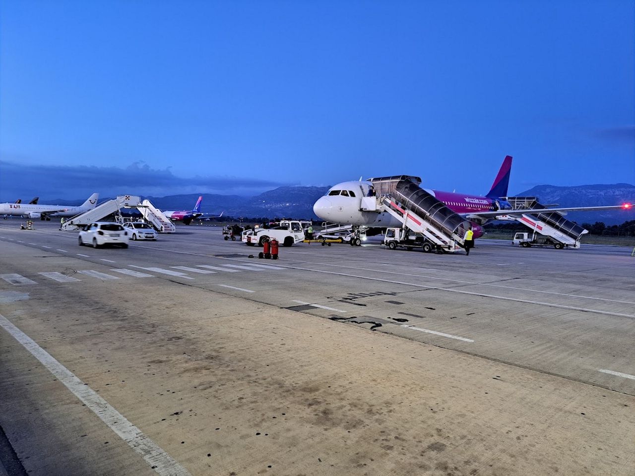 Chaos na lotnisku w Katowicach. Pasażerowie dwie godziny czekali na bagaże