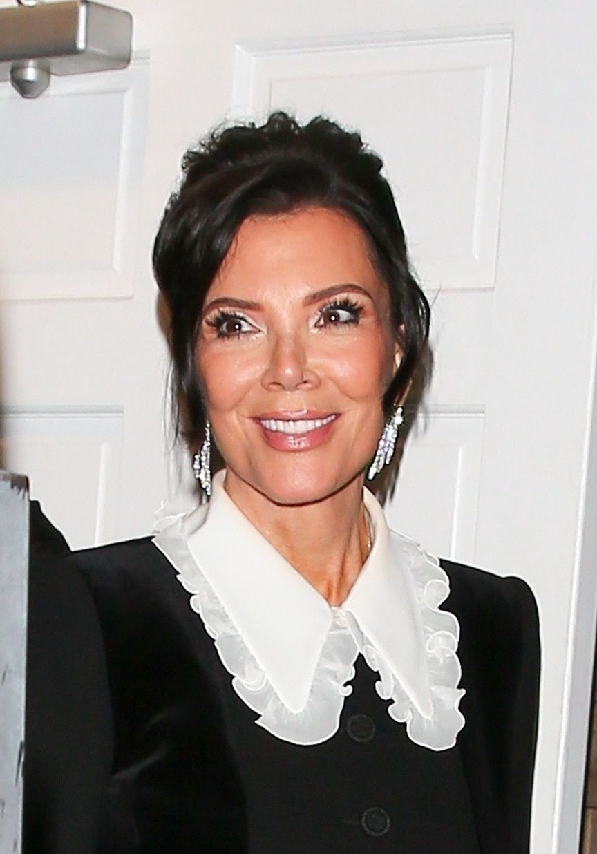 Kris Jenner wychodzi z modnej knajpki