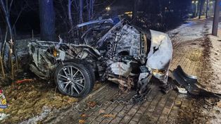 Lubicz Górny: Poważny wypadek na DK10. Z samochodu zostały strzępy