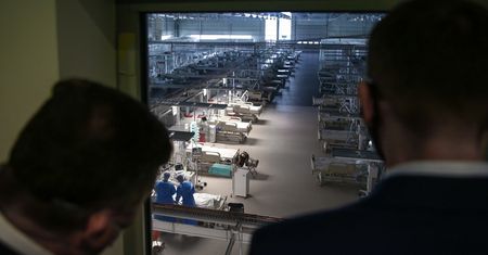 Przybywa chorych w szpitalu tymczasowym. Ok. 85 proc. pacjentów niezaszczepionych