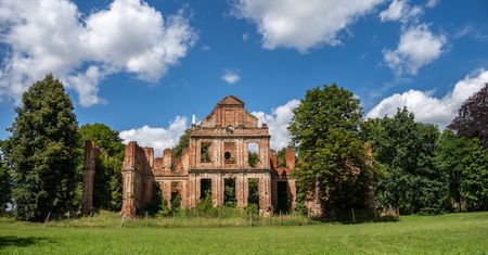 Kłębowiec. Pałac, który wciąż czeka