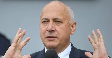 Brudziński przeprosi za "cwaniaczków". Do tego sporo zapłaci