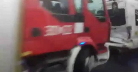 Kolizja na al. Solidarności w Lublinie. Zderzenie busa z autobusem (wideo)