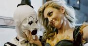 "Terrifier 2. Masakra w Święta". Ludzie mdleli i uciekali z kina. "Daje popalić"