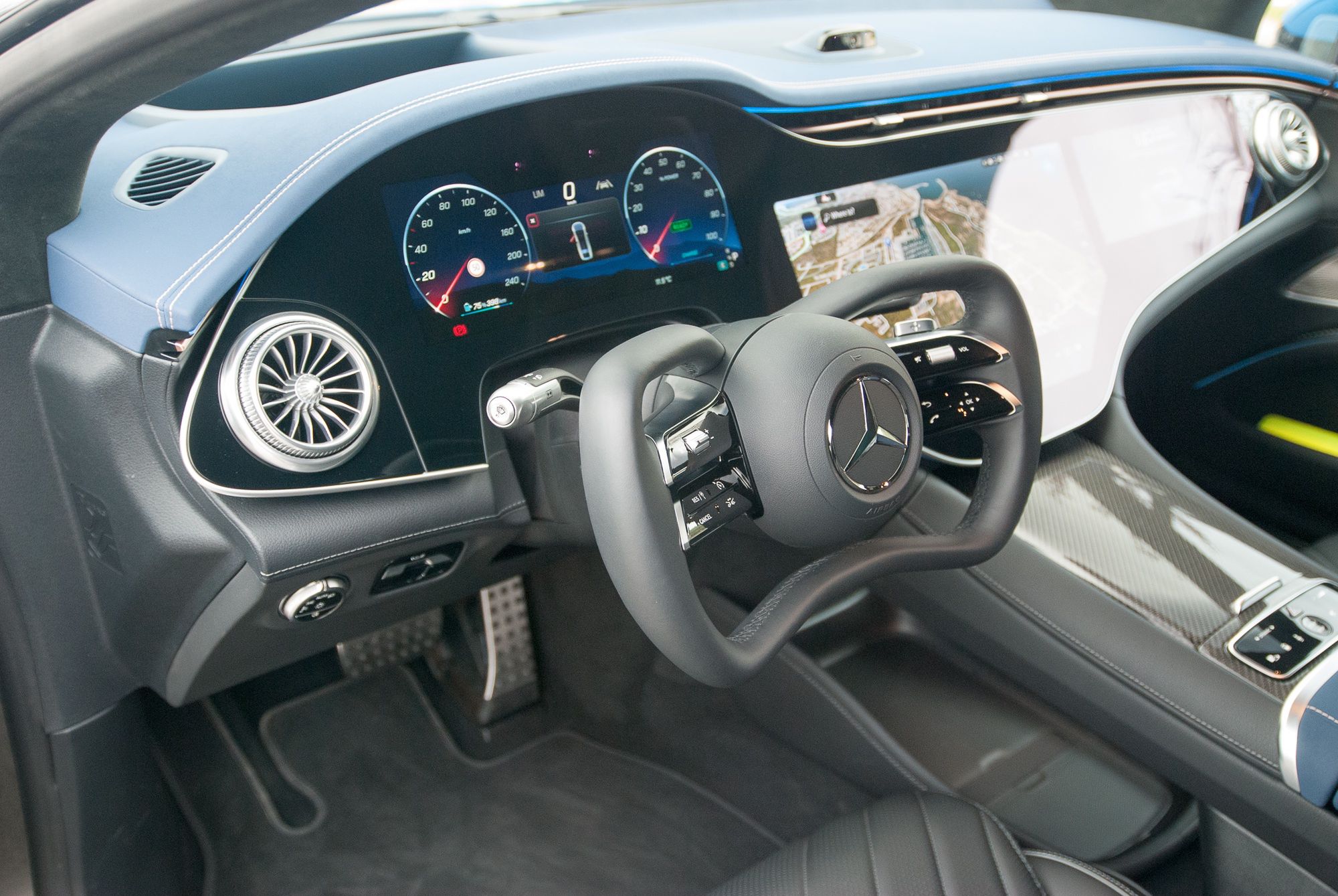 Takie rozwiązanie nie wymaga przekładania rąk podczas skrętu