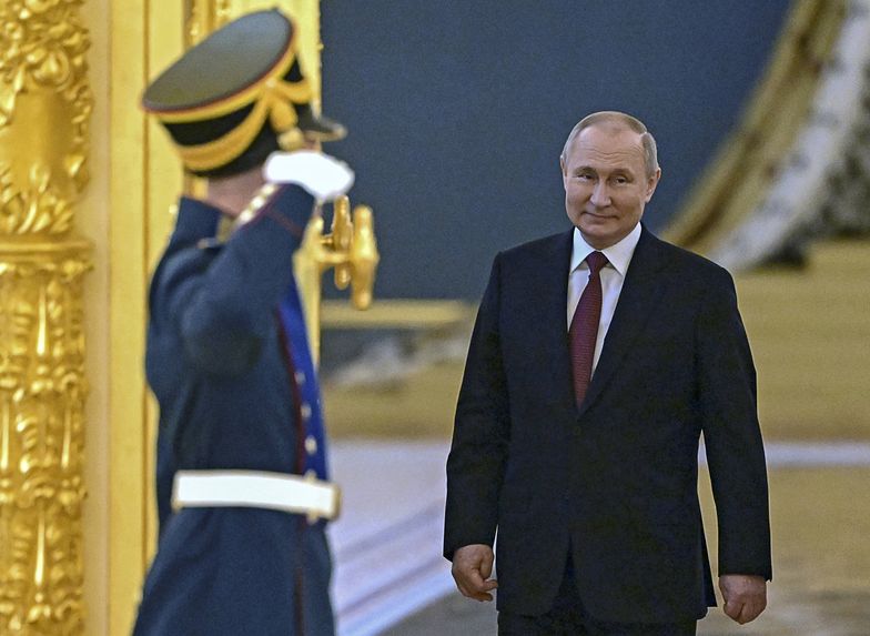 Collective Security Treaty Organization summit in Moscow
epa09950908 Russian President Vladimir Putin attends a meeting of the leaders of the Collective Security Treaty Organization (CSTO) member states at the Kremlin in Moscow, Russia, 16 May 2022. Moscow is hosting the CSTO summit, timed to coincide with the 30th anniversary of the signing of the Collective Security Treaty and the 20th anniversary of the creation of the Organization, which includes Armenia, Belarus, Kazakhstan, Kyrgyzstan, Russia and Tajikistan.  EPA/MIKHAEL KLIMENTYEV/SPUTNIK/KREML 
Dostawca: PAP/EPA.
MIKHAEL KLIMENTYEV/SPUTNIK/KREML