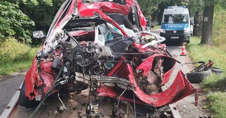 Kolejny wypadek śmiertelny w regionie. Nie żyje 22-letni kierowca BMW