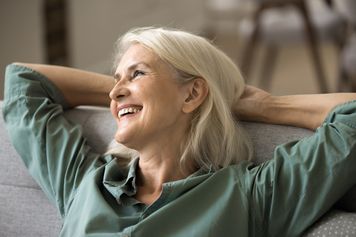 Jak menopauza wpływa na ryzyko zapalenia pęcherza? Objawy i profilaktyka