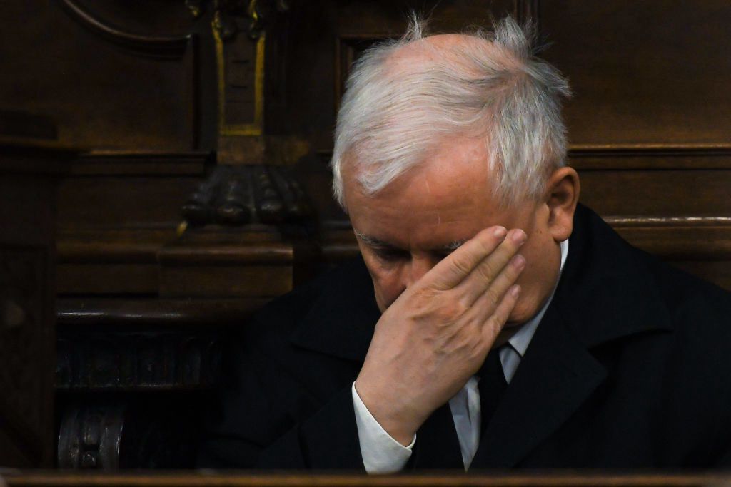 Jarosław Kaczyński łapie się za głowę? Ten sondaż mówi wiele