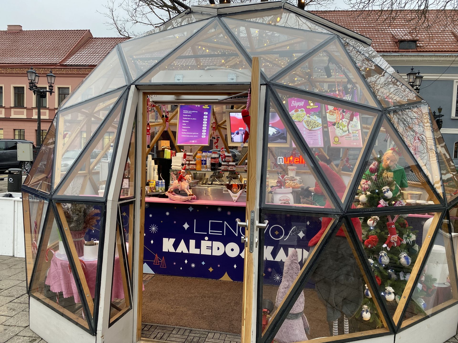 Do każdej z baniek można wejść
